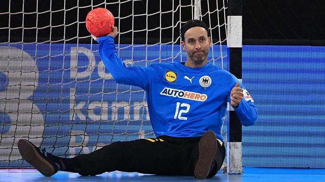 Bild: Der Lokalmatador in der Runde: Silvio Heinevetter, 206maliger Handballnationalspieler