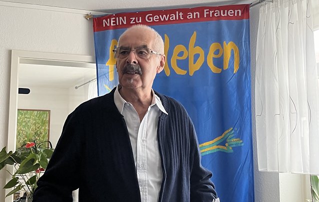 Bild: Im Bad Langensalzer Frauenzentrum las der M&uuml;hlh&auml;user Autor Hans Kuhnert aus seinem Buch "Jedem seine Wahrheit"