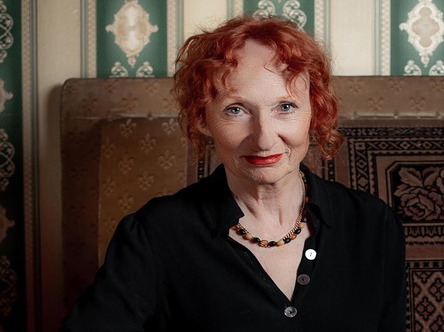 Bild: Nele Heyse liest in M&uuml;hlhausen