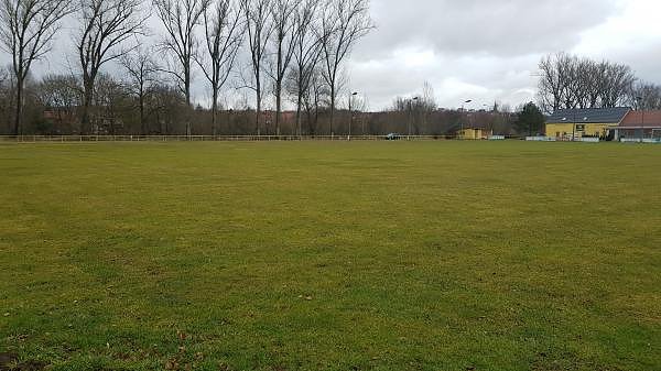 Bild: Sportplatz Lohnm&uuml;hle in N&auml;gelstedt