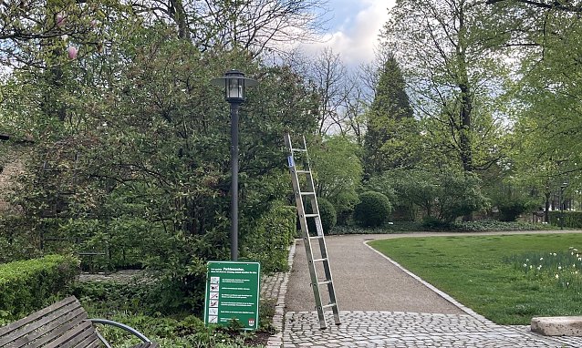 Bild: Weitere heute montierte Hinweisschilder werden das Problem nicht l&ouml;sen