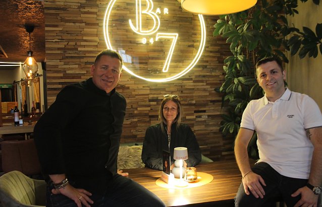 Bild: Toni Hyseni, Michelle Sommer und Dili Sadrija in ihrer neuen Bar B7