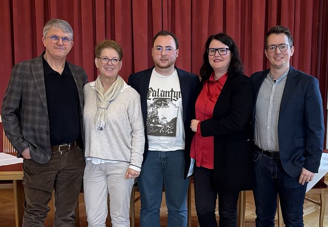 Bild: Neuer SPD-Kreisvorstand, v.l.n.r.: Kay-Uwe Jagemann (Vorsitzender), Susanne Ziegler (Beisitzerin), Konstantin Hierl (Beisitzer), Maria Stecher (Stellv. Vorsitzende), Felix Froeb (Stellv. Vorsitzender); es fehlen: Thomas Pfeuffer (Schatzmeister), Jens Ellerich (Schriftf&uuml;hrer)
