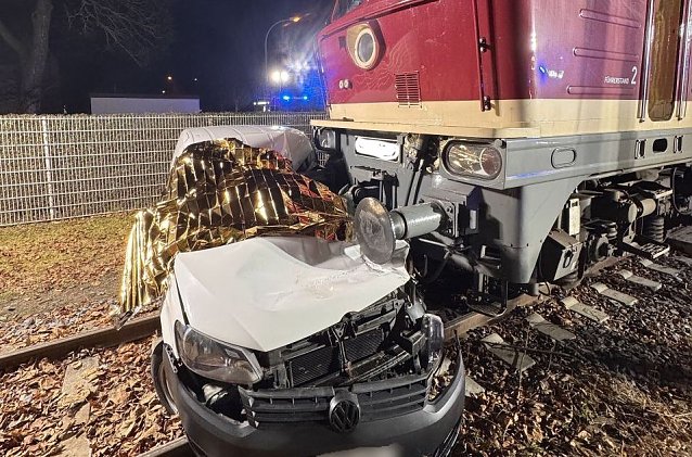 Bild: Unfall Lok mit Kleintransporter