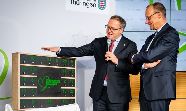 Bild: Geschenk f&uuml;r Bundeskanzler