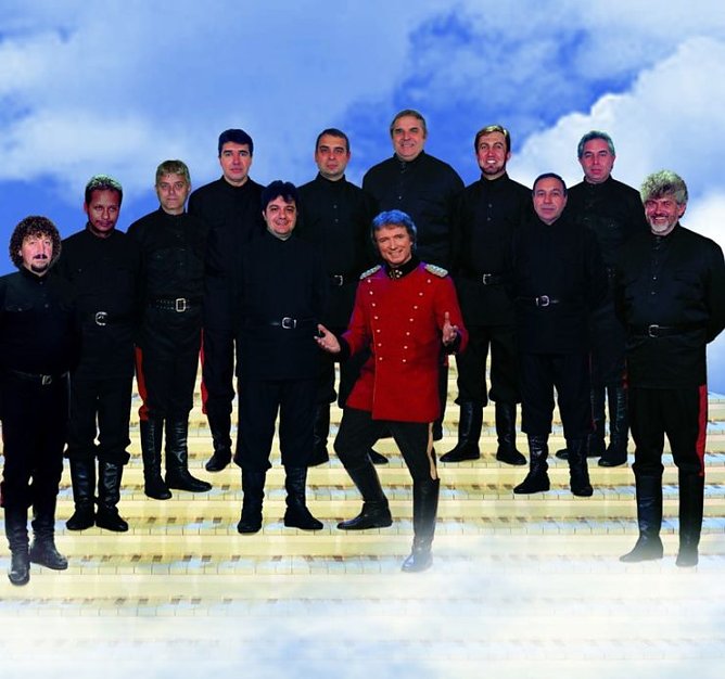 Orlof und Chor (Foto: Agentur)