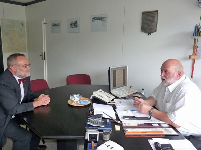 Wir brauchen Arbeitskräfte! (Foto: Karl-Heinz Herrmann) Wir brauchen Arbeitskräfte! (Foto: Karl-Heinz Herrmann)