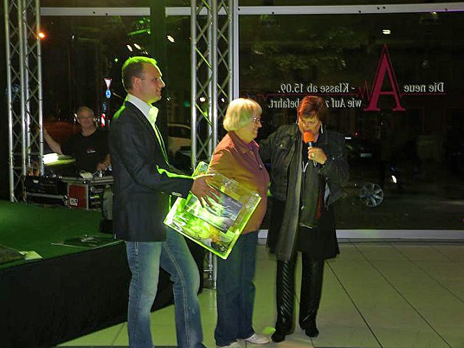 Manege frei (Foto: Karl-Heinz Herrmann) Manege frei (Foto: Karl-Heinz Herrmann)