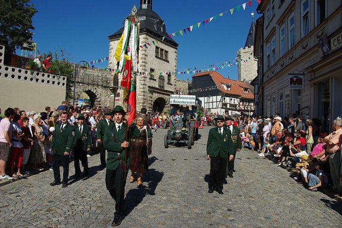 Der absolute H&ouml;hepunkt der Kirmes ist der traditionelle Umzug am Kirmessonntag. (Foto: Foto: Mix (Archiv))