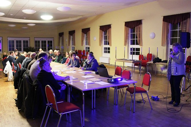 Annette Lehmann sagte dem Verein ihre Unterst&uuml;tzung zu.  (Foto: Foto: privat)