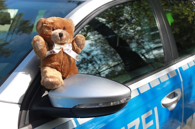 Ein Teddy f&uuml;r Maya (Foto: API)