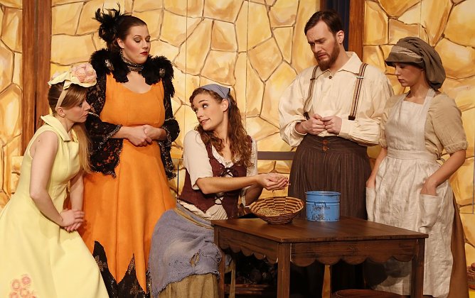 Aschenputtel (Foto: Agentur)