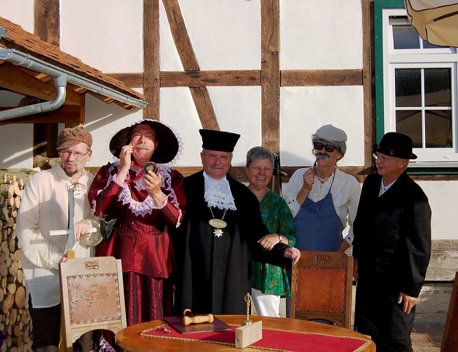 Die gar k&ouml;stliche Geschichte der Setzung des Merkpfahles in der Klingenm&uuml;hle (Foto: Sabine Kiehl)