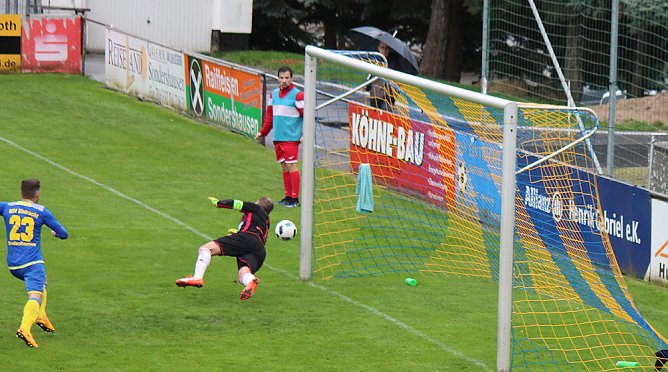 Spiel gedreht (Foto: Karl-Heinz Herrmann)