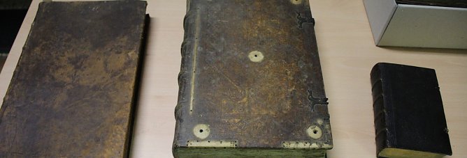 Nordthüringer Kirchenbibliotheken werden gerettet (Foto: Karl-Heinz Herrmann) Nordthüringer Kirchenbibliotheken werden gerettet (Foto: Karl-Heinz Herrmann)