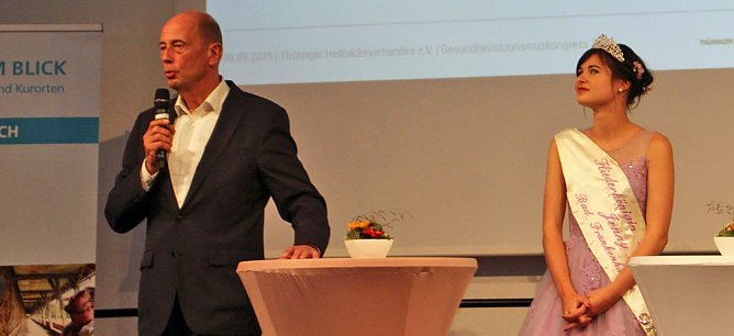 Tiefensee: Gesundheitswirtschaft muss ihr Profil schärfen (Foto: Karl-Heinz Herrmann) Tiefensee: Gesundheitswirtschaft muss ihr Profil schärfen (Foto: Karl-Heinz Herrmann)