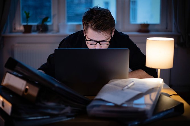 Heimarbeit: Fluch oder Segen? (Foto: Gewerkschaft Nahrung-Genuss-Gaststätten) Heimarbeit: Fluch oder Segen? (Foto: Gewerkschaft Nahrung-Genuss-Gaststätten)