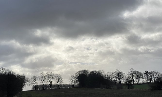 Auch dien nächsten tage bleibt es stürmisch (Foto: oas) Auch dien nächsten tage bleibt es stürmisch (Foto: oas)