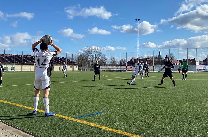Die Preußen besiegen Struth klar mit 8:2 (Foto: M.Fromm) Die Preußen besiegen Struth klar mit 8:2 (Foto: M.Fromm)