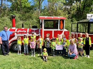 Spende für eine Abenteuerfahrt mit der Tschu-Tschu-Bahn Molly (Foto: Cordula Eger ) Spende für eine Abenteuerfahrt mit der Tschu-Tschu-Bahn Molly (Foto: Cordula Eger )