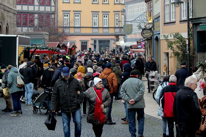 Dichtes Gedr&auml;nge heute Nachmittag in der Bad Langensalzaer Marktstra&szlig;e (Foto: Eva Maria Wiegand)
