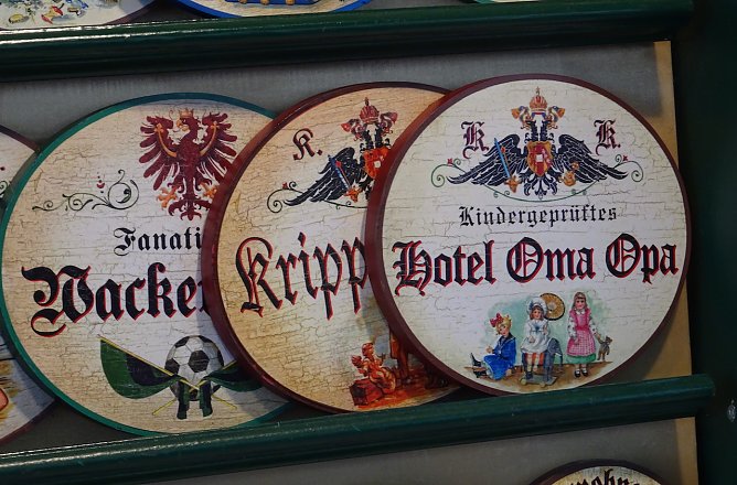 Verkaufsstand auf dem Innsbrucker Weihnachtsmarkt (Foto: Hans-Ulrich Ackermann)