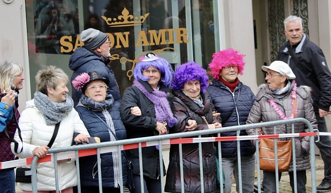 Gro&szlig;er Spa&szlig; beim Karnevalsumzug in Bad Langensalza (Foto: Eva Maria Wiegand)
