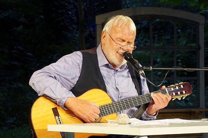 Gunter Emmerlich erz&auml;hlt in Bad Langensalza wieder aus seinem Leben (Foto: Stadtverwaltung Bad Langensalza)