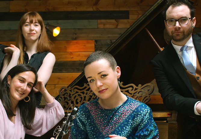 Emma Langford kommt mit ihrer Band in die Gottesackerkriche (Foto: Agentur)