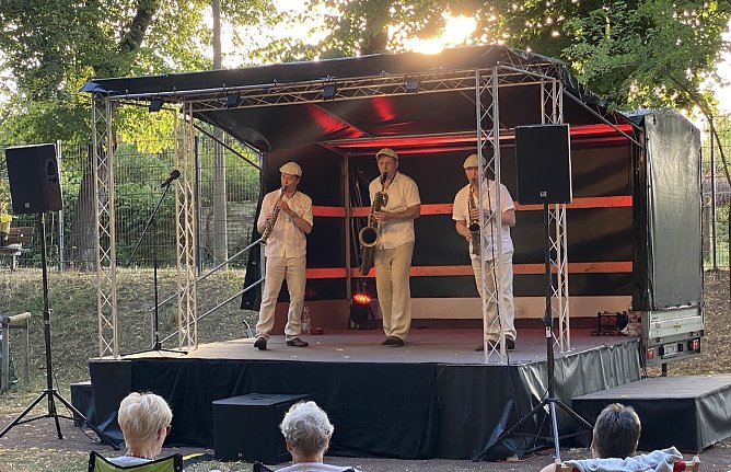 Die SAX PUPPETS, hier noch als einfache (Puppen)Spieler (Foto: oas) Die SAX PUPPETS, hier noch als einfache (Puppen)Spieler (Foto: oas)