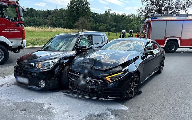 Unfall gestern Nachmittag am Harth-Haus (Foto: Feuerwehr Bad Langensalza)