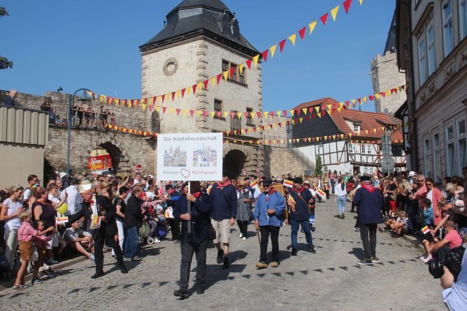 Kirmesumzug in Mühlhausen (Foto: Stadtverwaltung Mühlhausen) Kirmesumzug in Mühlhausen (Foto: Stadtverwaltung Mühlhausen)