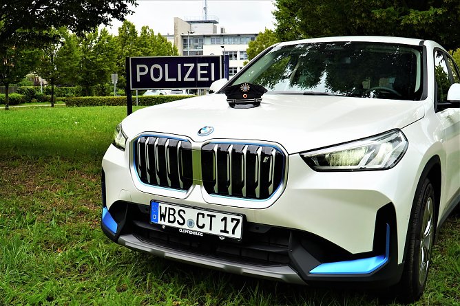 Mit Elektromobilit&auml;t auf Verbrecherjagd: Landespolizeiinspektion hat zwei neue Fahrzeuge (Foto: Polizei)