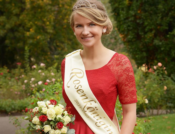 Rosenk&ouml;nigin Melanie f&uuml;hrte das Zepter souver&auml;n durch die Corona-Jahre. Jetzt echt sie eine Nachfolgerin  (Foto: Stadtverwaltung Bad Langensalza)