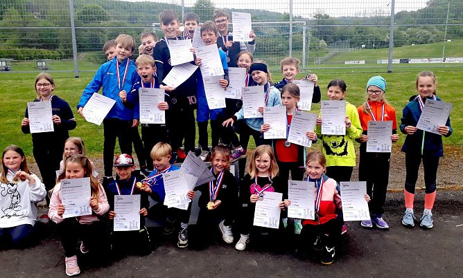 "Olympische Spiele" in Lengenfeld (Foto: M.Fromm) "Olympische Spiele" in Lengenfeld (Foto: M.Fromm)