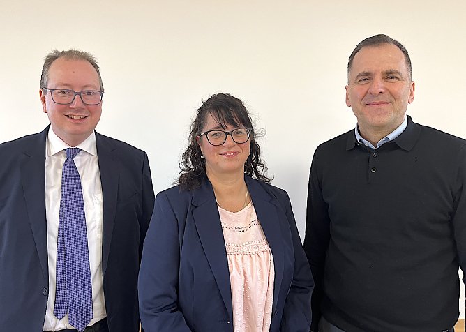 Dr. Marcus Lange, Antje Breitbarth und Jens Hartung stellen ihre Unternehmen f&uuml;r die Zukunft auf (Foto: oas)
