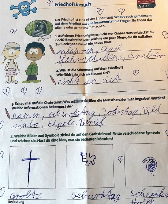 W&auml;hrend des Projekts werden von den Kindern auch mehrere Frageb&ouml;gen ausgef&uuml;llt (Foto: M.Fischer)