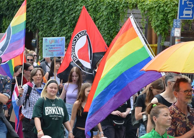 CSD-Teilnehmer in M&uuml;hlhausen  (Foto: S.G&auml;mkow)