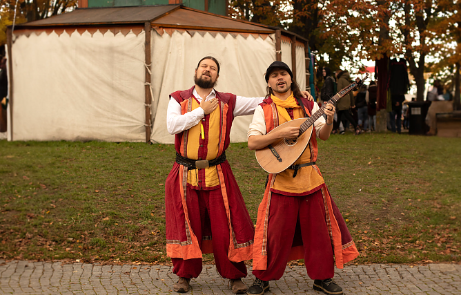 Das Duo Mumpitz sorgt f&uuml;r beste Unterhaltung (Foto: Bettina Zajonc)
