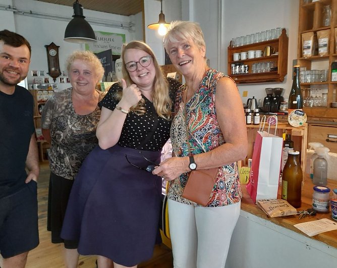 Das freundliche Team von "Nahpur" sucht Verst&auml;rkung (Foto: K. Jenzewski)