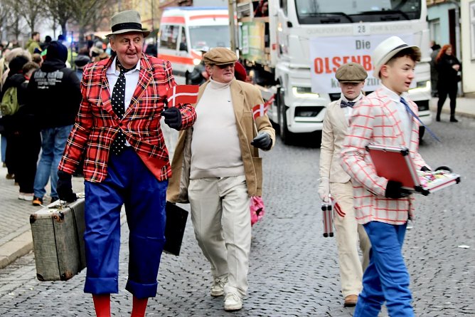 Die "Olsenbande" beim Festumzug in Bad Langensalza (Foto: Eva Maria Wiegand)