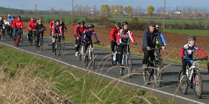 Der Nordh&auml;user ADFC auf Exkursion in der Goldenen Aue (Foto: Lothar Burkhradt, ADFC Nordhausen, nnz-Archiv)