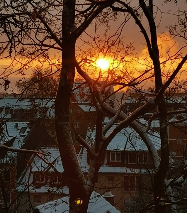 Bild: Adventssonntag 2023 kurz vor Sonnenuntergang oberhalb des Johannishofes in Nordhausen