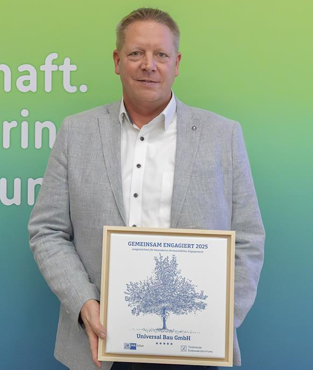 Bild: Robert B&ouml;hm erhielt als Gesch&auml;ftsf&uuml;hrer der Universal Bau GmbH aus M&uuml;hlhausen die Auszeichnung Gemeinsam engagiert 2025.