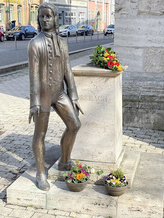 Bild: Das Bach-Denkmal in M&uuml;hlhausen