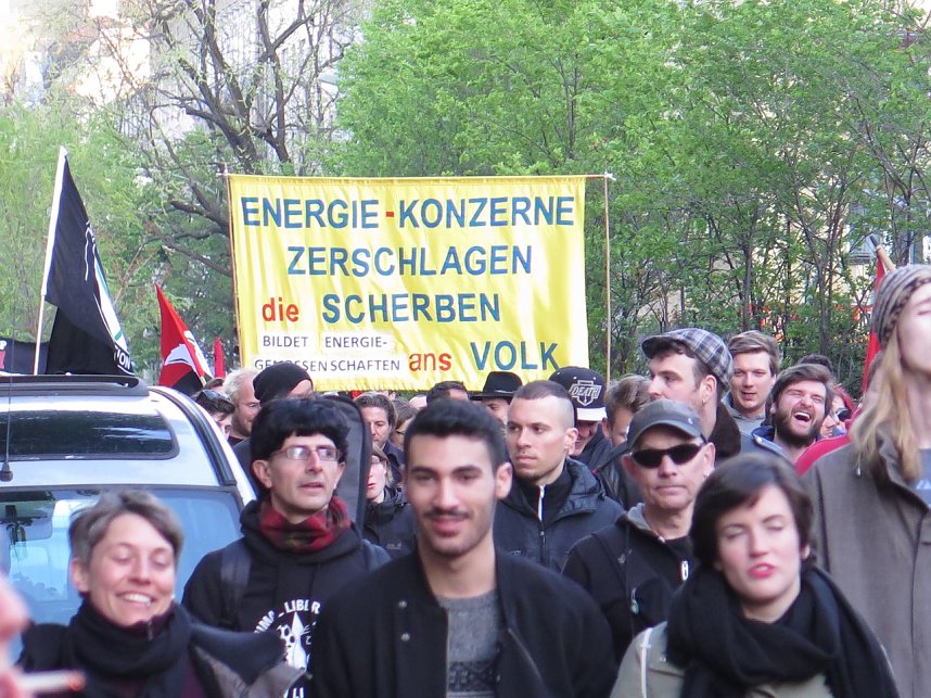 Revolution&auml;re 1. Mai Demo