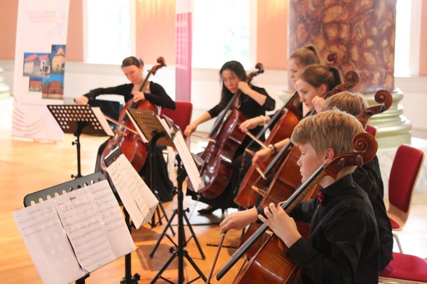 Musikalischer Festakt zum 10-J&auml;hrigen