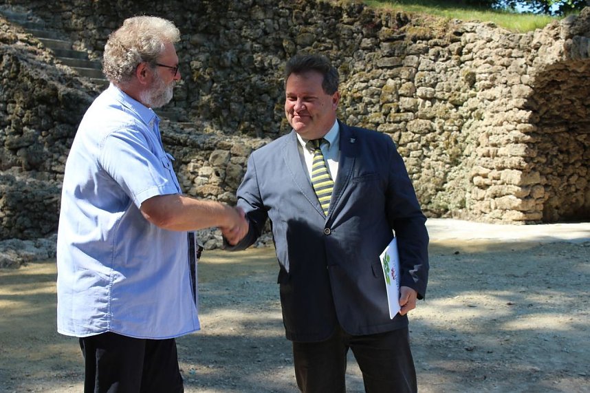 Die Gro&szlig;e Kaskade mit Feier &uuml;bergeben