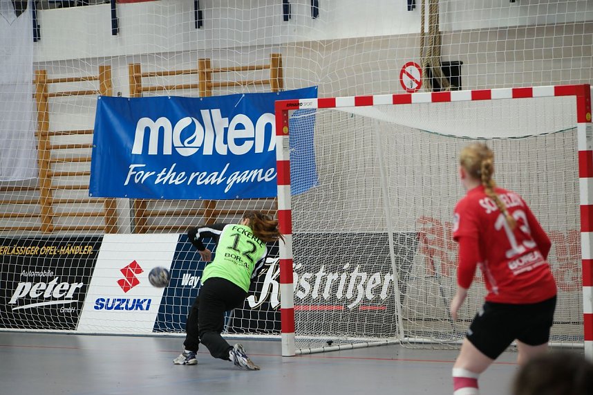 THC gewinnt den Supercup