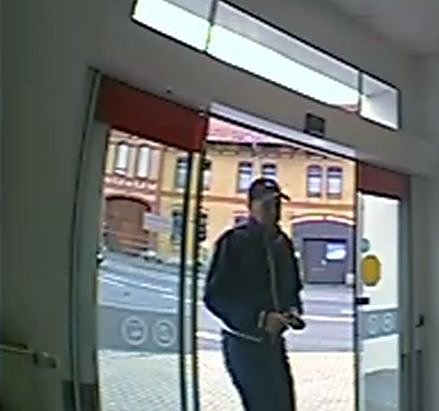 Wer kennt diesen Mann?